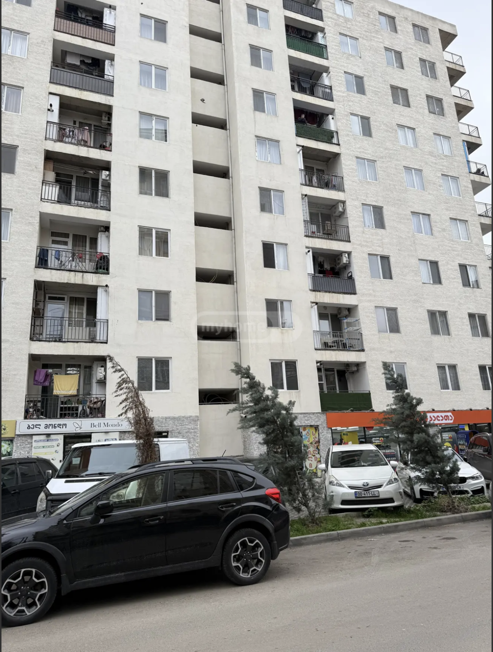 იყიდება 2 ოთახიანი ბინა სამგორში